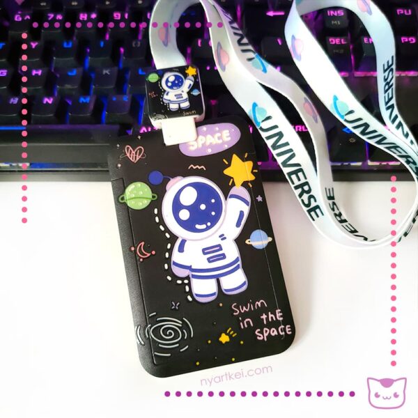 Porta Carnet Retráctil Astronauta